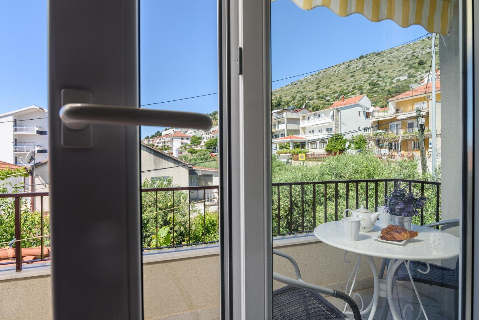 Apartments Villa Ivanka Trogir Exterior foto