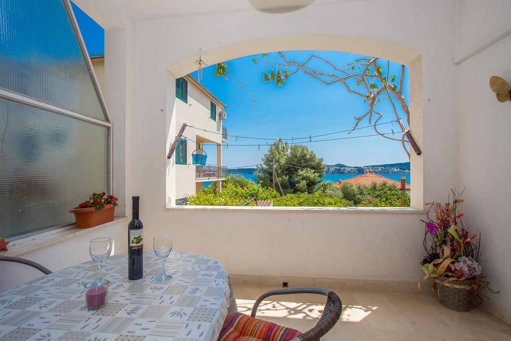 Apartments Villa Ivanka Trogir Exterior foto